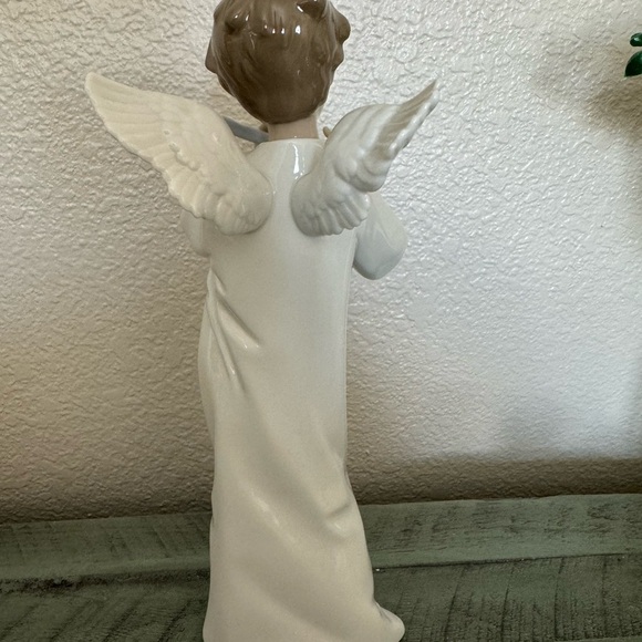 Lladro Nao Porcelain Angel with Flute - Picture 4 of 8